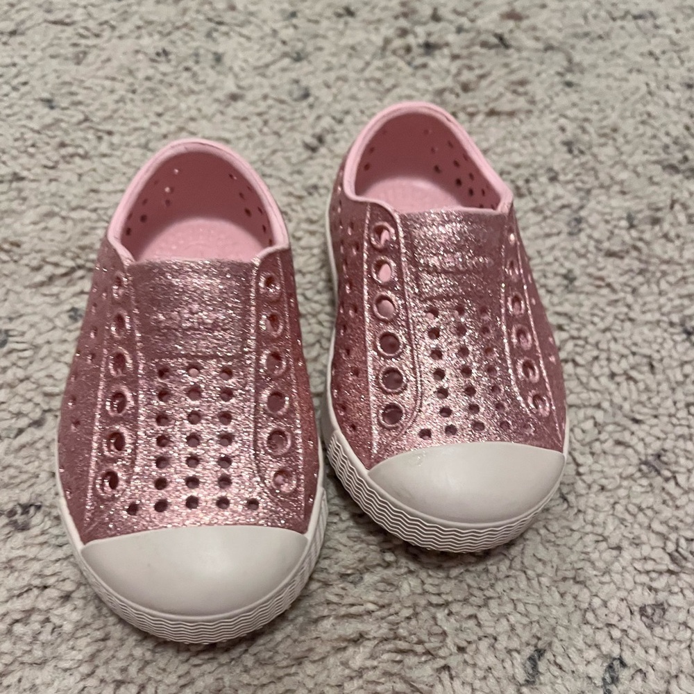 Native pink glitter size 4 water shoes!
